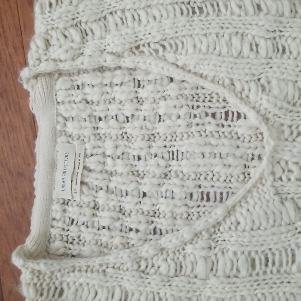 Urban Outfitters Cream Distressed Knit Sweater - Picture 4 of 8